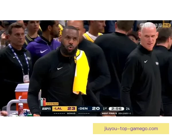 西卡因不满裁判判罚摊手抱怨遭二次技术犯规被驱逐出场